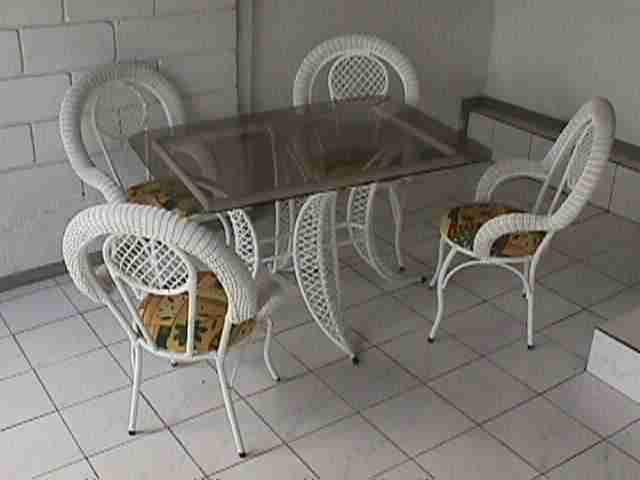 juego de comedor 4 puestos mimbre - blanco.